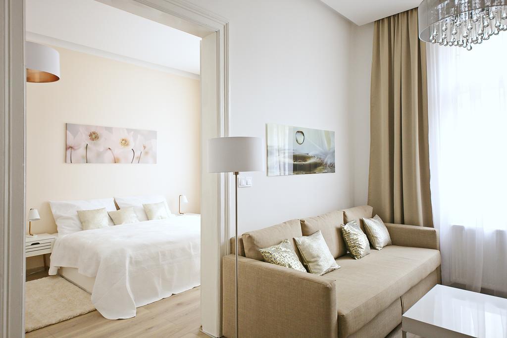 פראג Luxury Center Apt. Charles Bridge Walking Distance מראה חיצוני תמונה