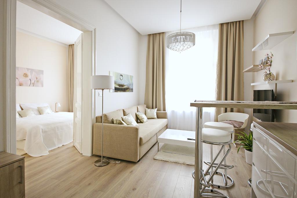 פראג Luxury Center Apt. Charles Bridge Walking Distance מראה חיצוני תמונה